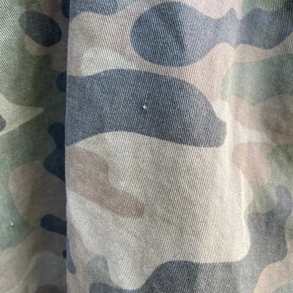 Amazon Essentials Mens Green Camo Cargo Shorts Size 40 - Picture 9 of 10